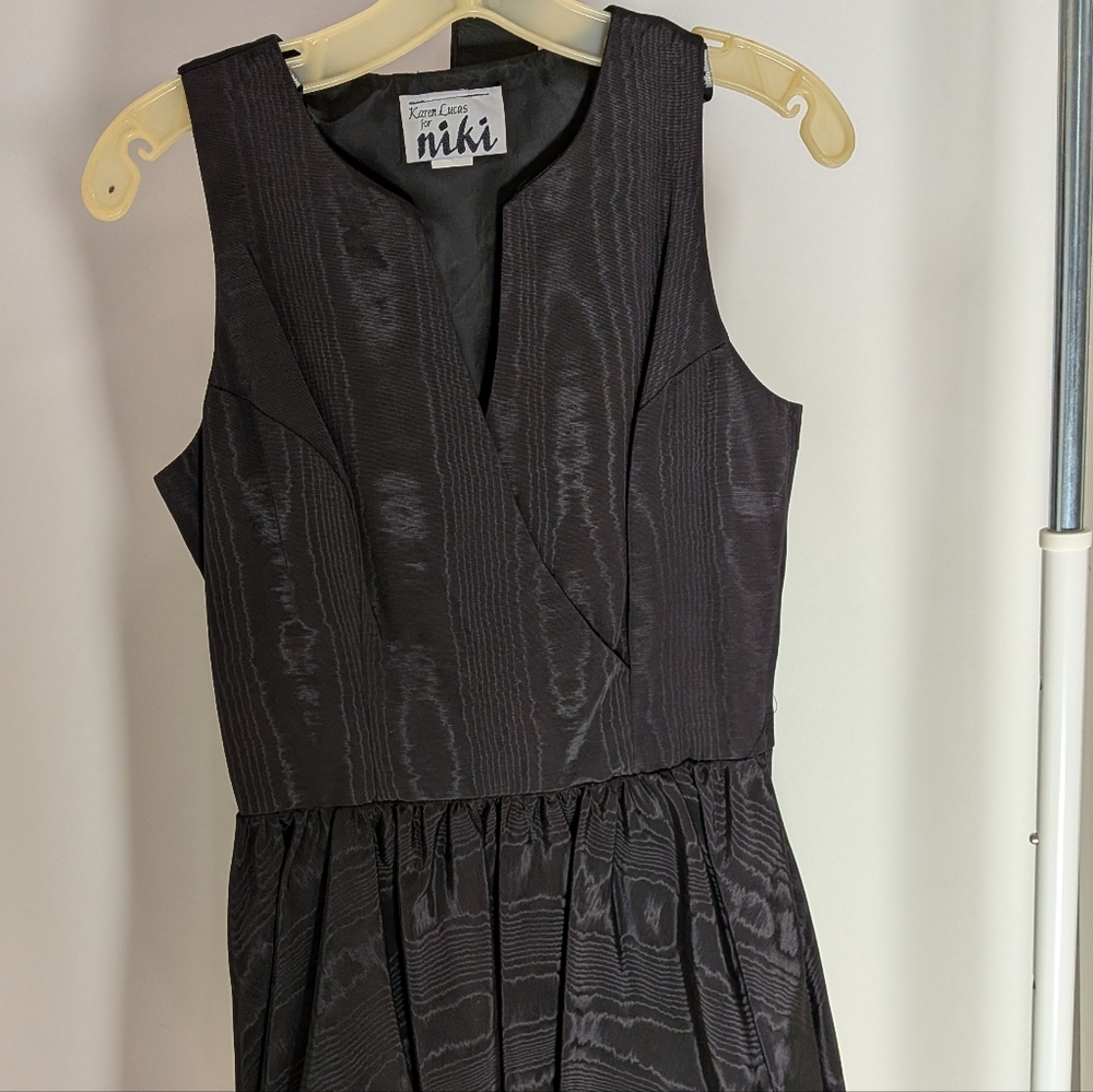 Black Sleeveless Dress